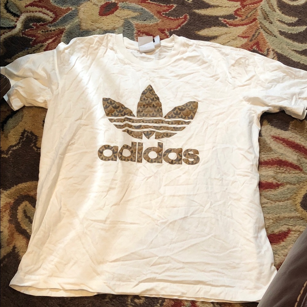 adidas White Tee with Patterned brown/Gold Trefoil Logo
